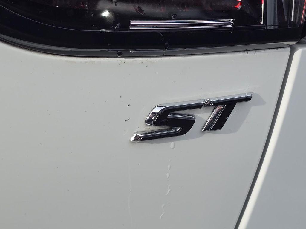 used 2023 Buick Envision car, priced at $23,949