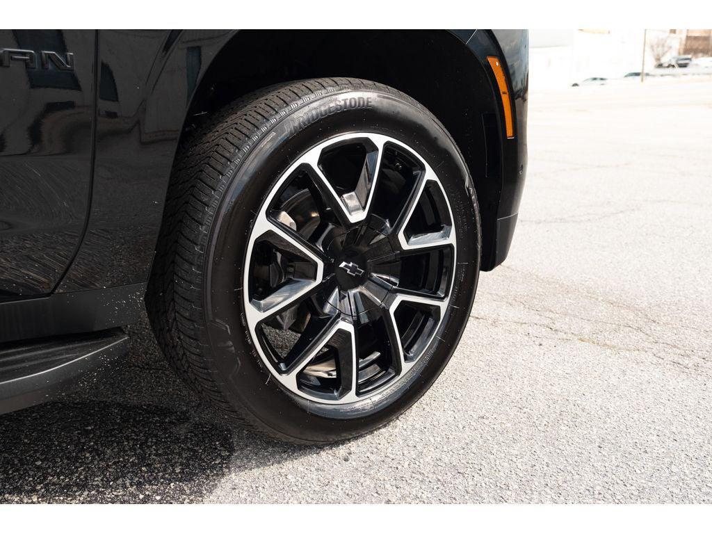 used 2025 Chevrolet Suburban car, priced at $74,900