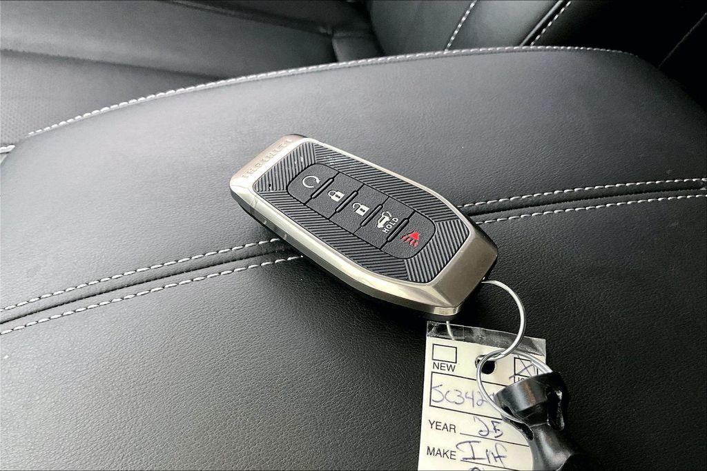 used 2025 INFINITI QX60 car, priced at $45,678