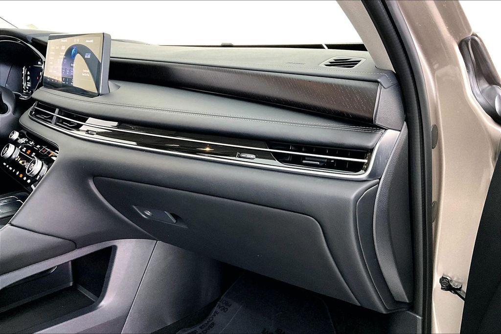 used 2025 INFINITI QX60 car, priced at $45,678