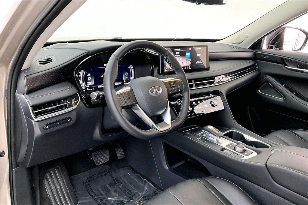 used 2025 INFINITI QX60 car, priced at $45,678