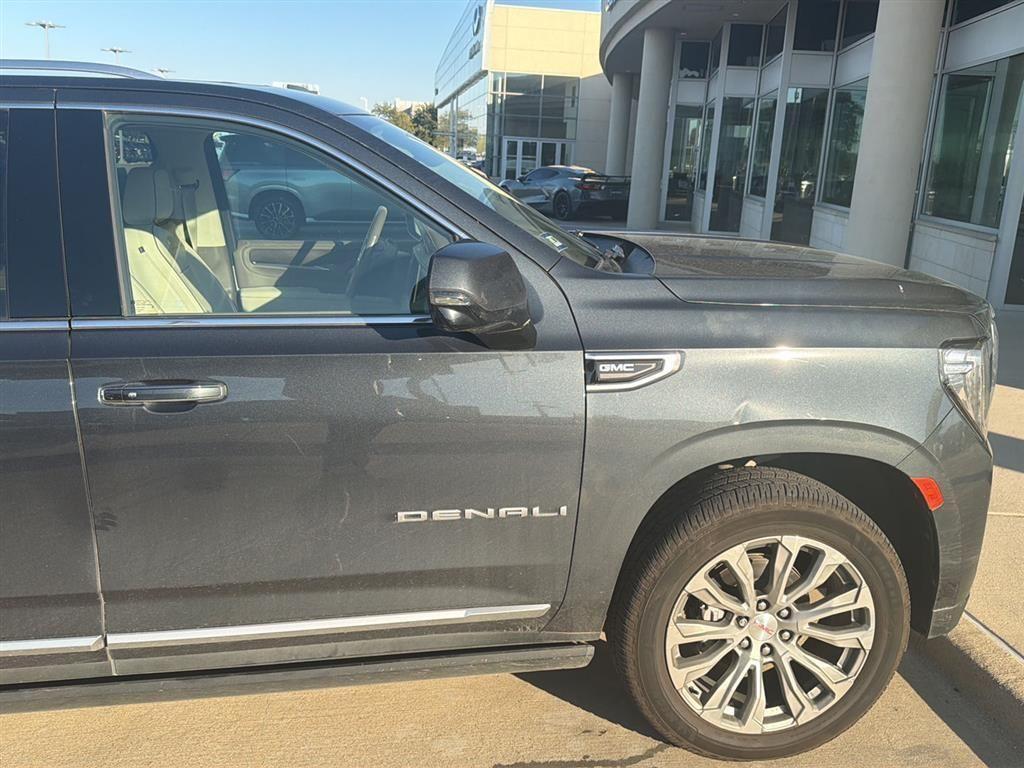 used 2021 GMC Yukon XL car, priced at $41,998