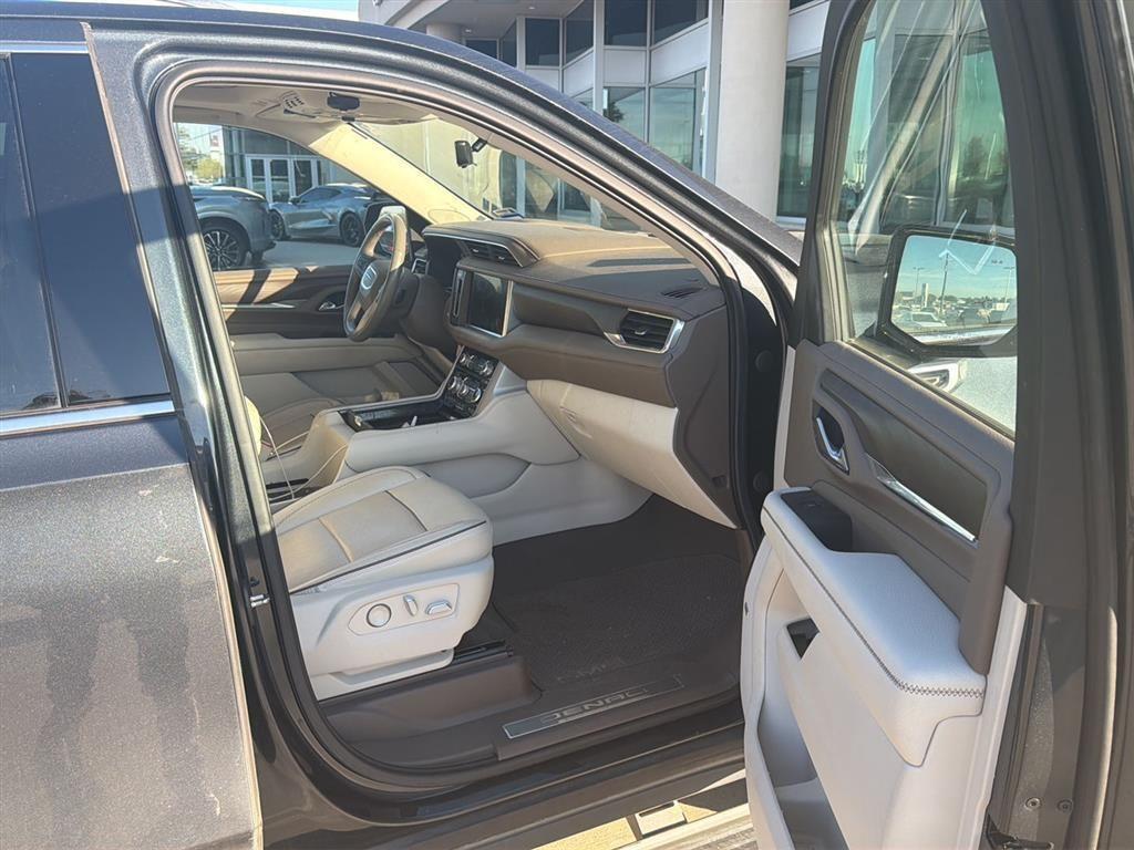 used 2021 GMC Yukon XL car, priced at $41,998
