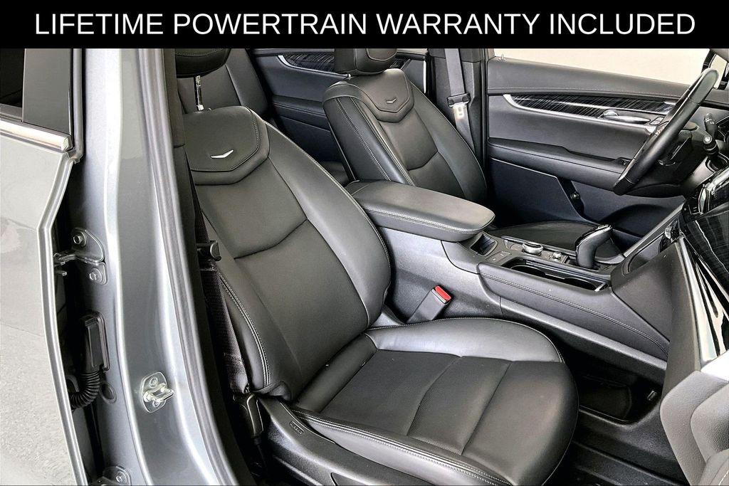 used 2025 Cadillac XT6 car, priced at $41,550