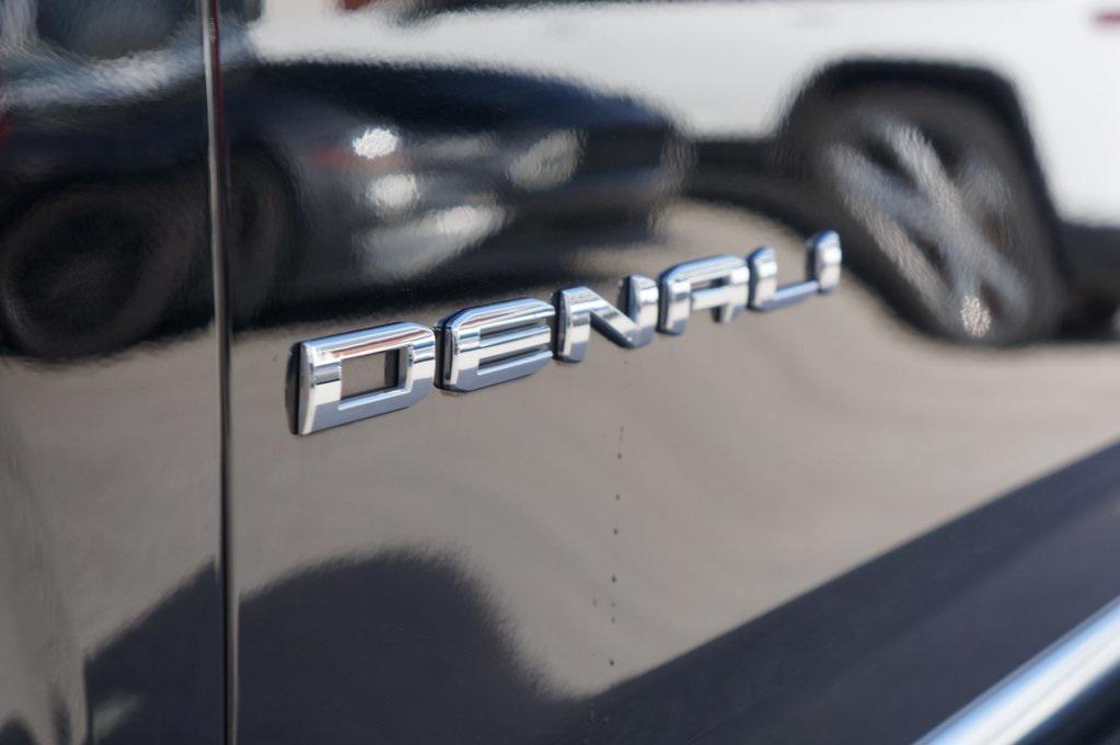 used 2025 GMC Yukon car, priced at $72,649