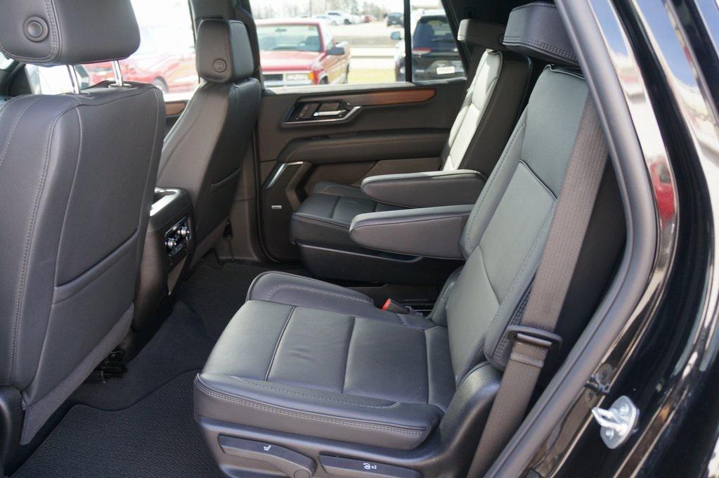 used 2025 GMC Yukon car, priced at $72,649