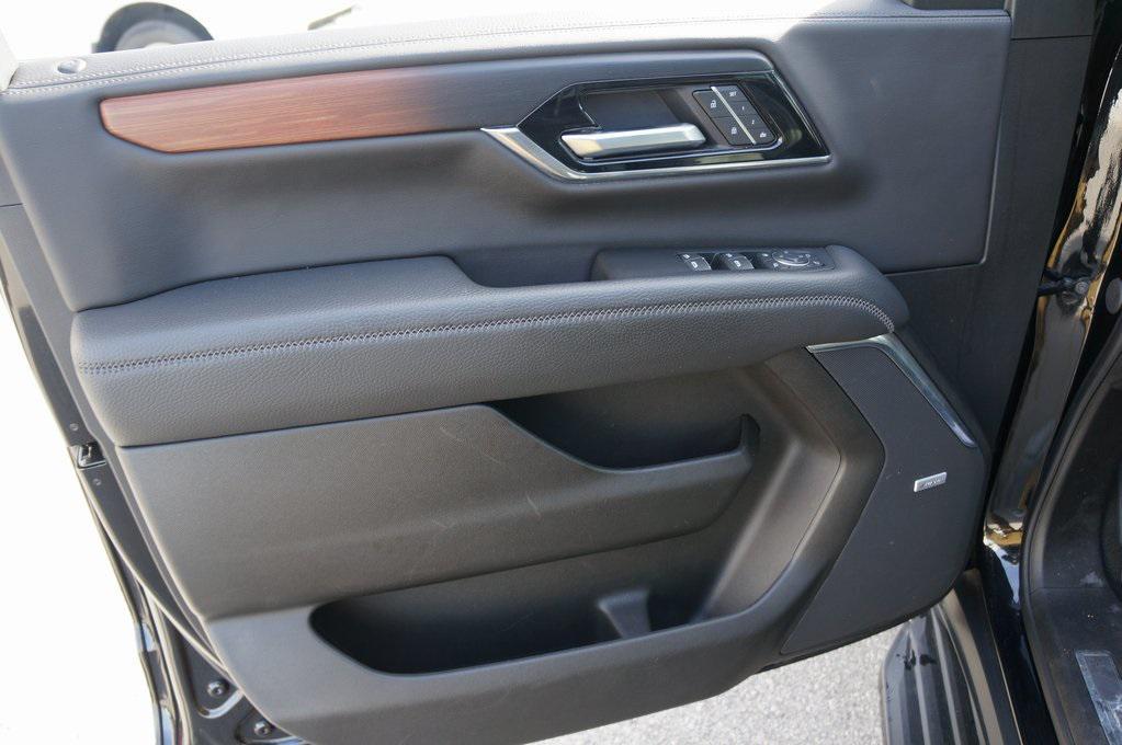 used 2025 GMC Yukon car, priced at $72,649