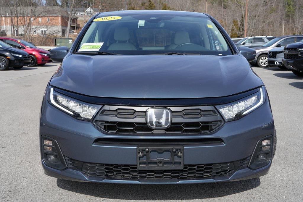 used 2025 Honda Odyssey car, priced at $35,253