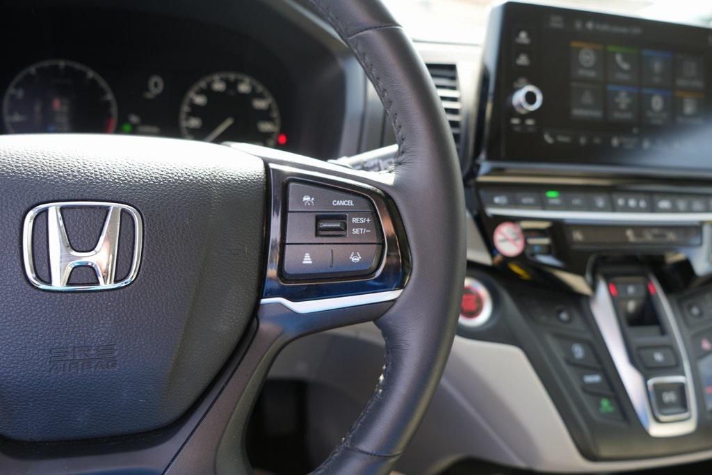 used 2025 Honda Odyssey car, priced at $35,253