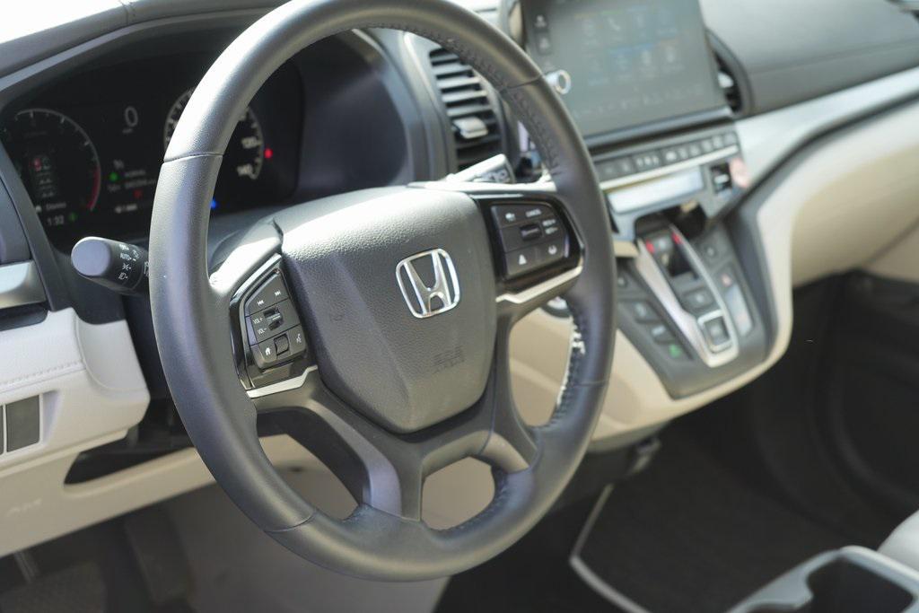 used 2025 Honda Odyssey car, priced at $35,253