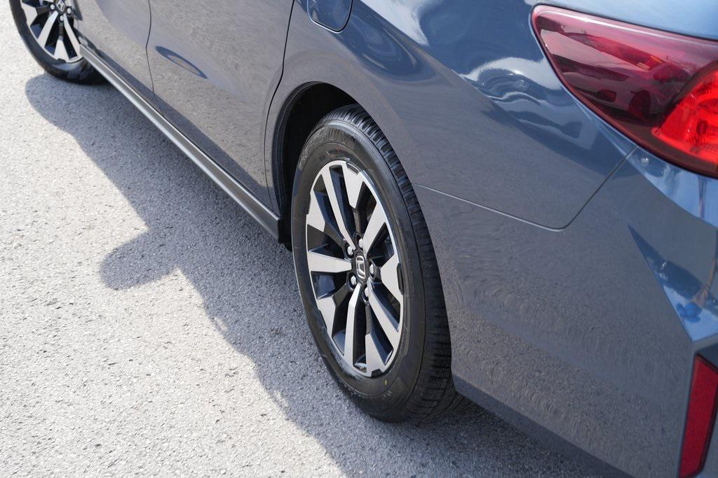 used 2025 Honda Odyssey car, priced at $35,253