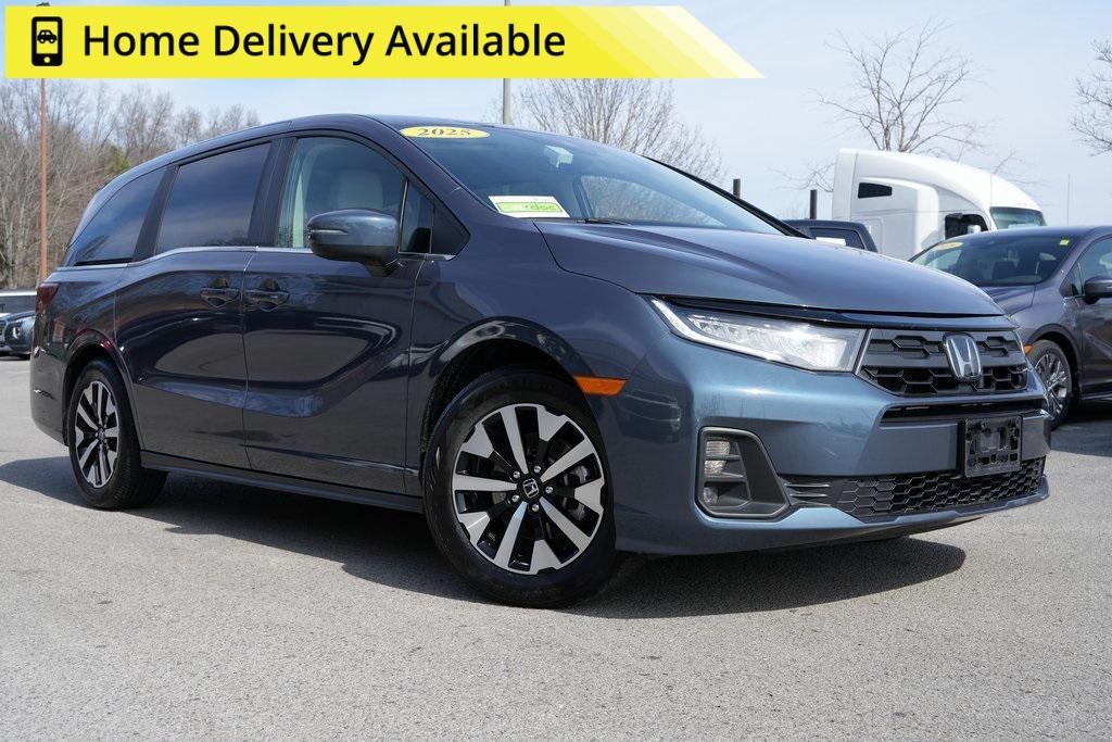 used 2025 Honda Odyssey car, priced at $35,253