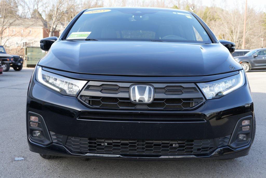 used 2025 Honda Odyssey car, priced at $39,499