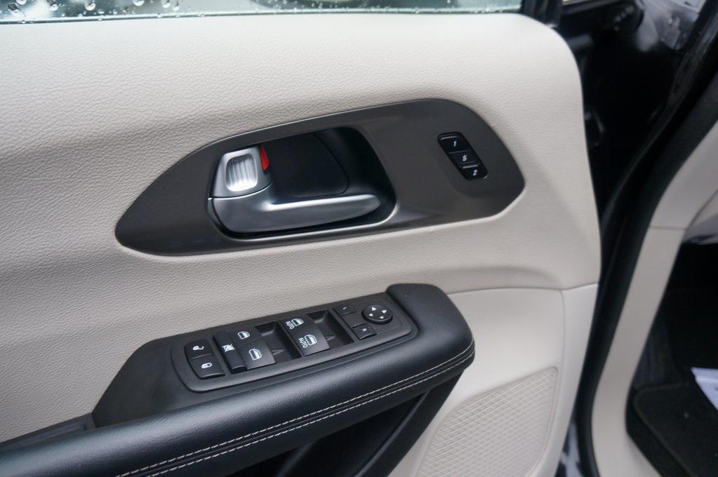 used 2023 Chrysler Pacifica car, priced at $24,883