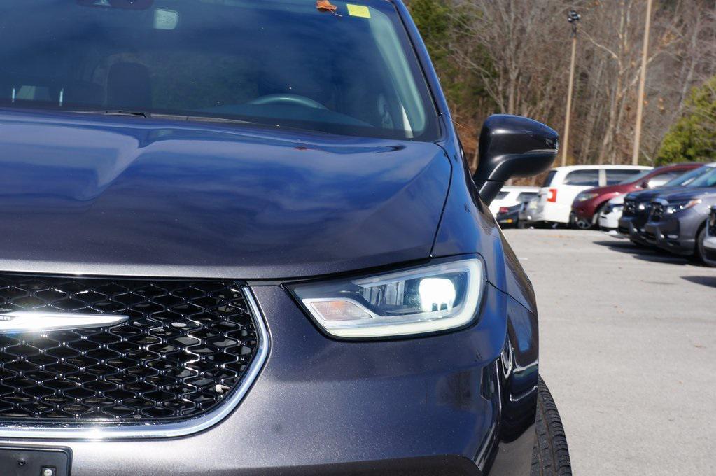 used 2024 Chrysler Pacifica car, priced at $27,114