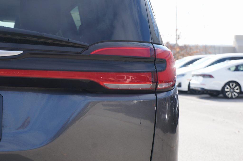 used 2024 Chrysler Pacifica car, priced at $27,114