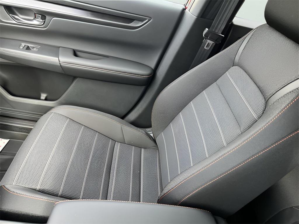 new 2026 Honda CR-V Hybrid car, priced at $40,195