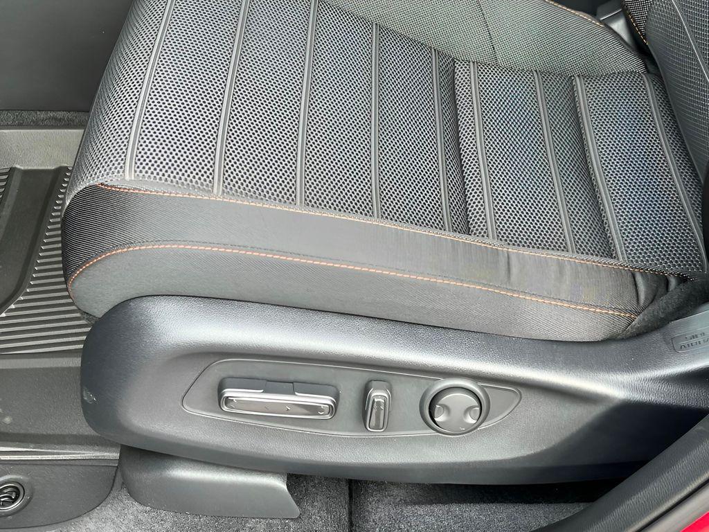 new 2026 Honda CR-V Hybrid car, priced at $40,195