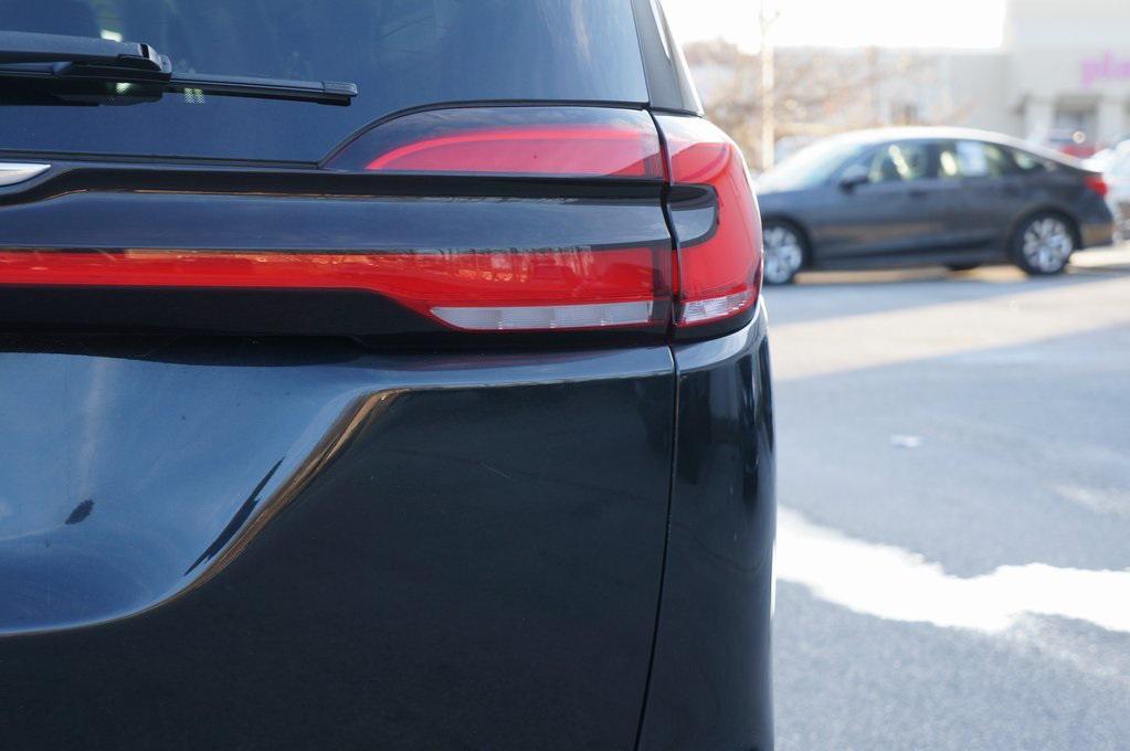 used 2021 Chrysler Pacifica car, priced at $19,919