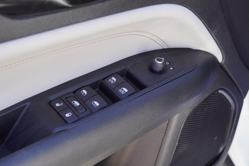 used 2022 Jeep Compass car, priced at $20,997