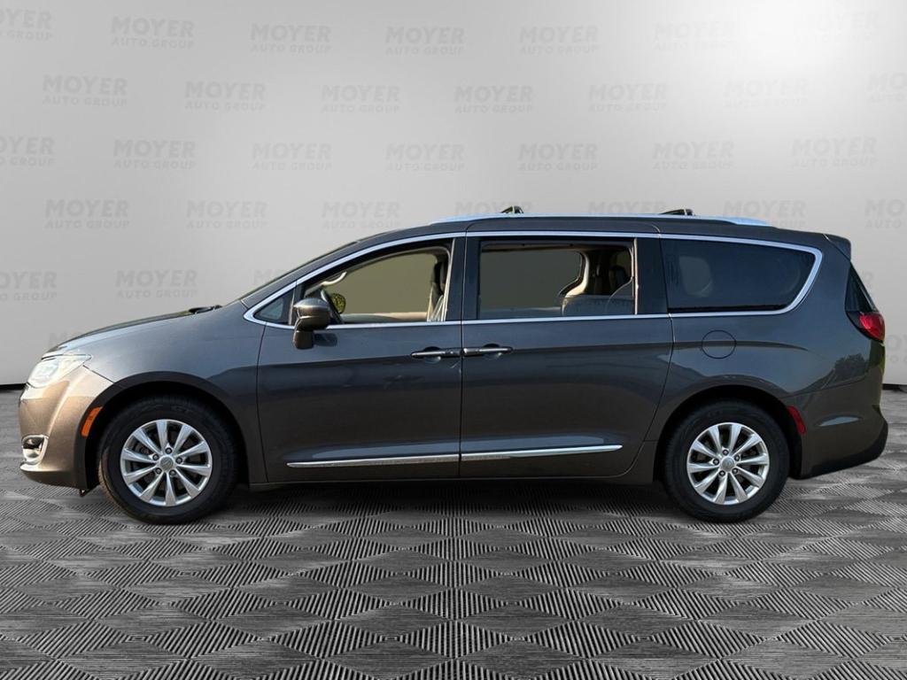 used 2018 Chrysler Pacifica car, priced at $14,996
