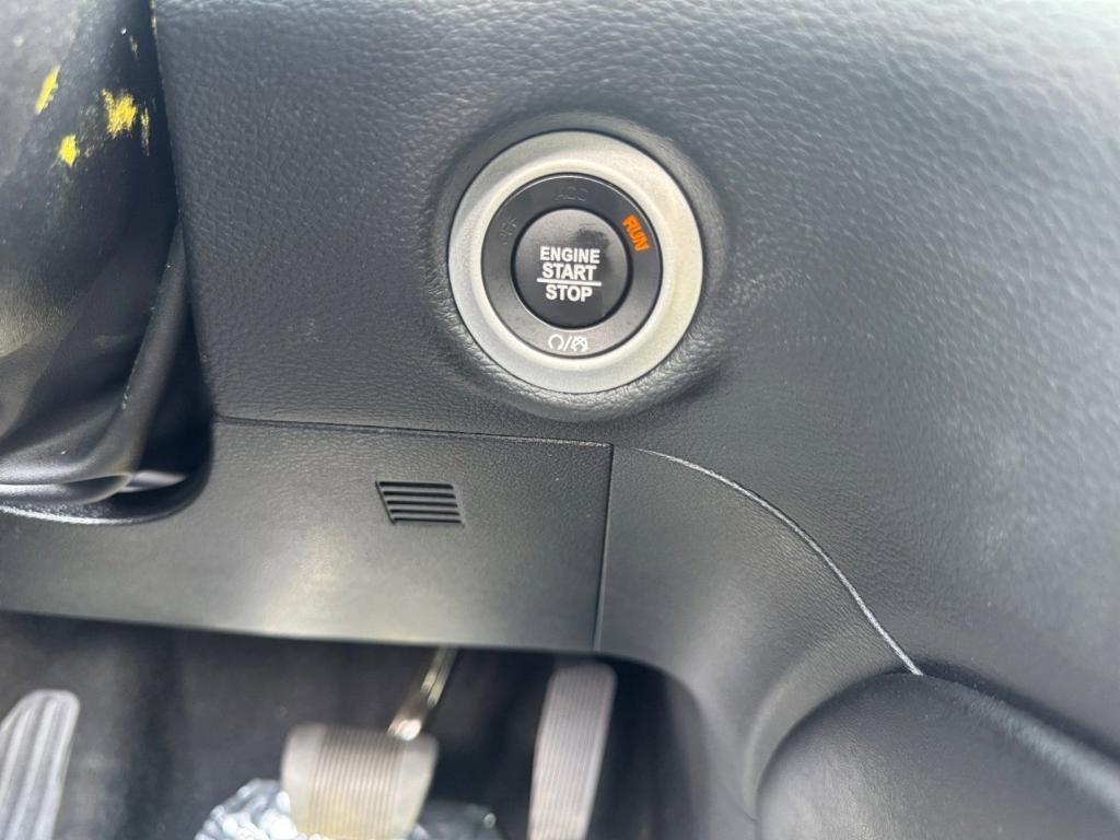 used 2025 Chrysler Pacifica car, priced at $37,489