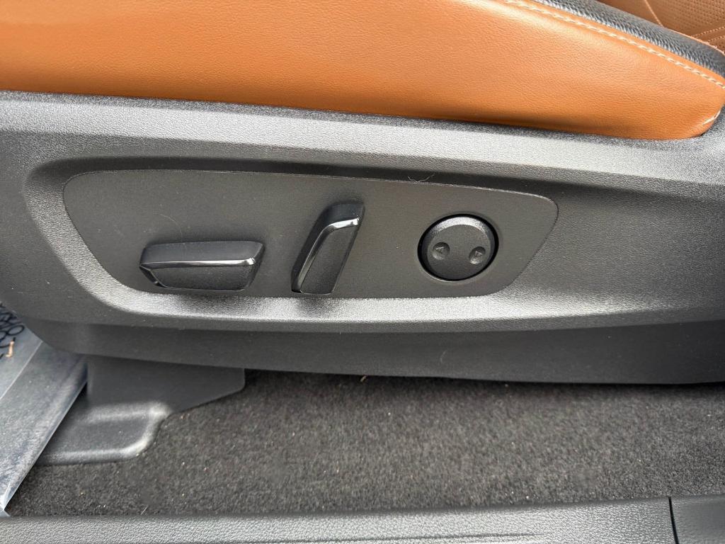 used 2023 Nissan Pathfinder car, priced at $35,999