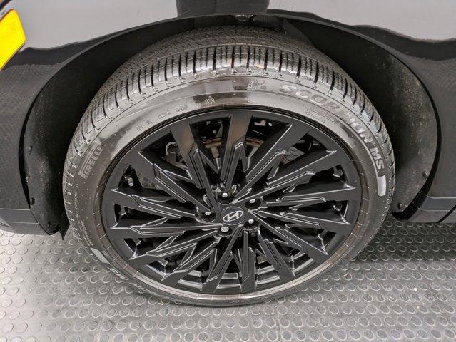 used 2025 Hyundai Santa Fe car, priced at $40,900