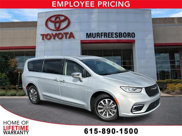 used 2022 Chrysler Pacifica Hybrid car, priced at $22,511