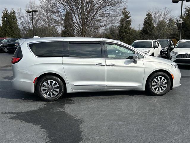 used 2022 Chrysler Pacifica Hybrid car, priced at $22,511