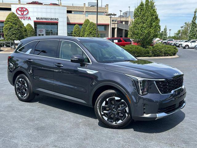used 2025 Kia Sorento car, priced at $37,701