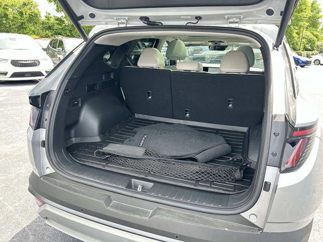 used 2025 Hyundai TUCSON Hybrid car, priced at $37,399