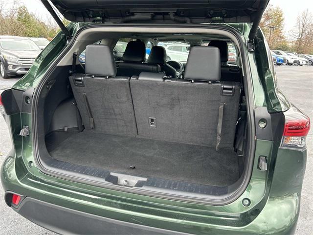used 2024 Toyota Highlander car, priced at $37,850