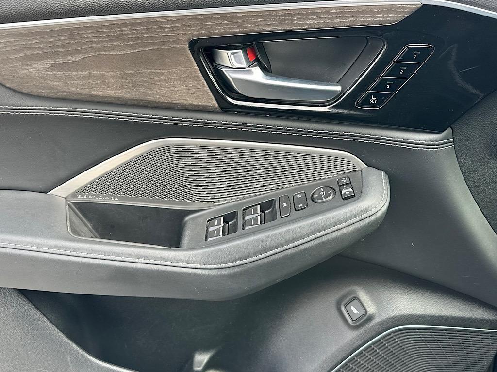 used 2023 Acura MDX car, priced at $39,188