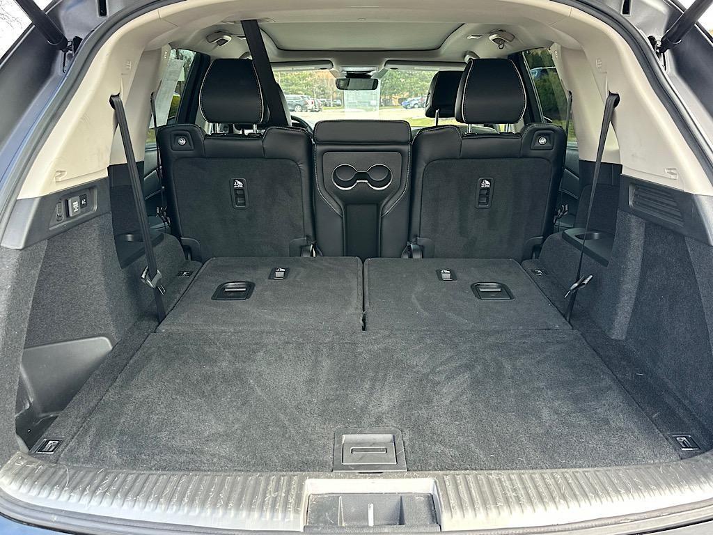 used 2023 Acura MDX car, priced at $39,188