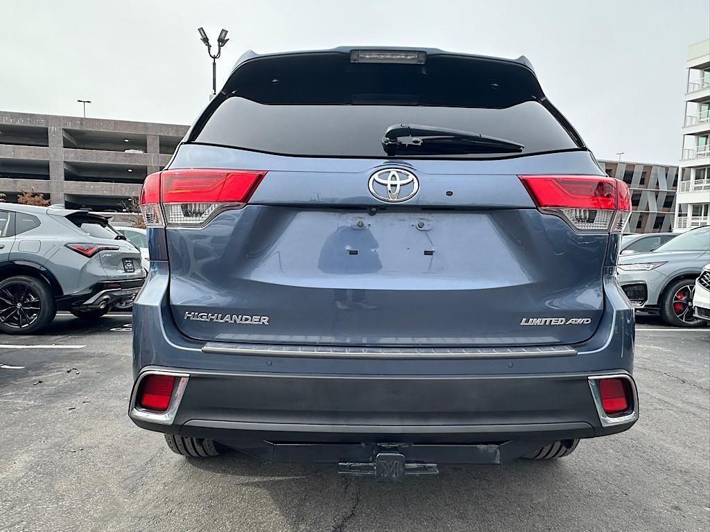 used 2019 Toyota Highlander car, priced at $25,951