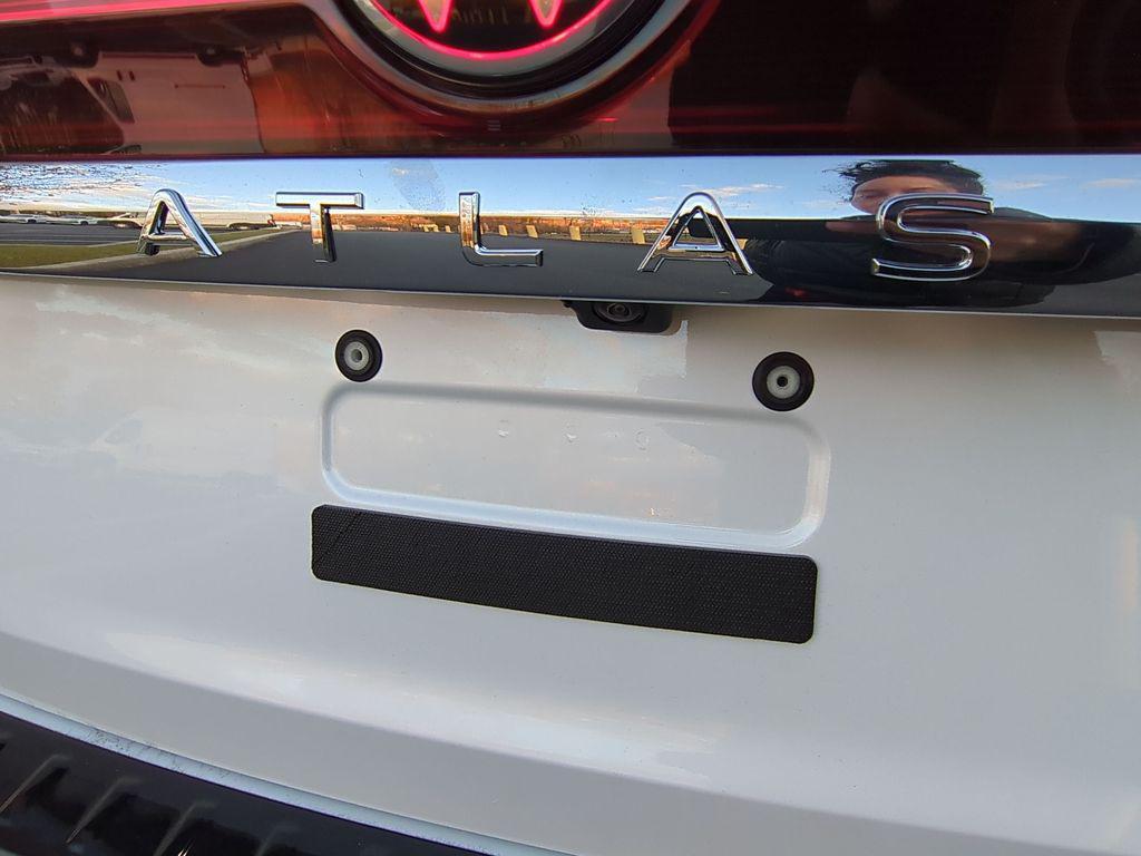 new 2026 Volkswagen Atlas car, priced at $45,594