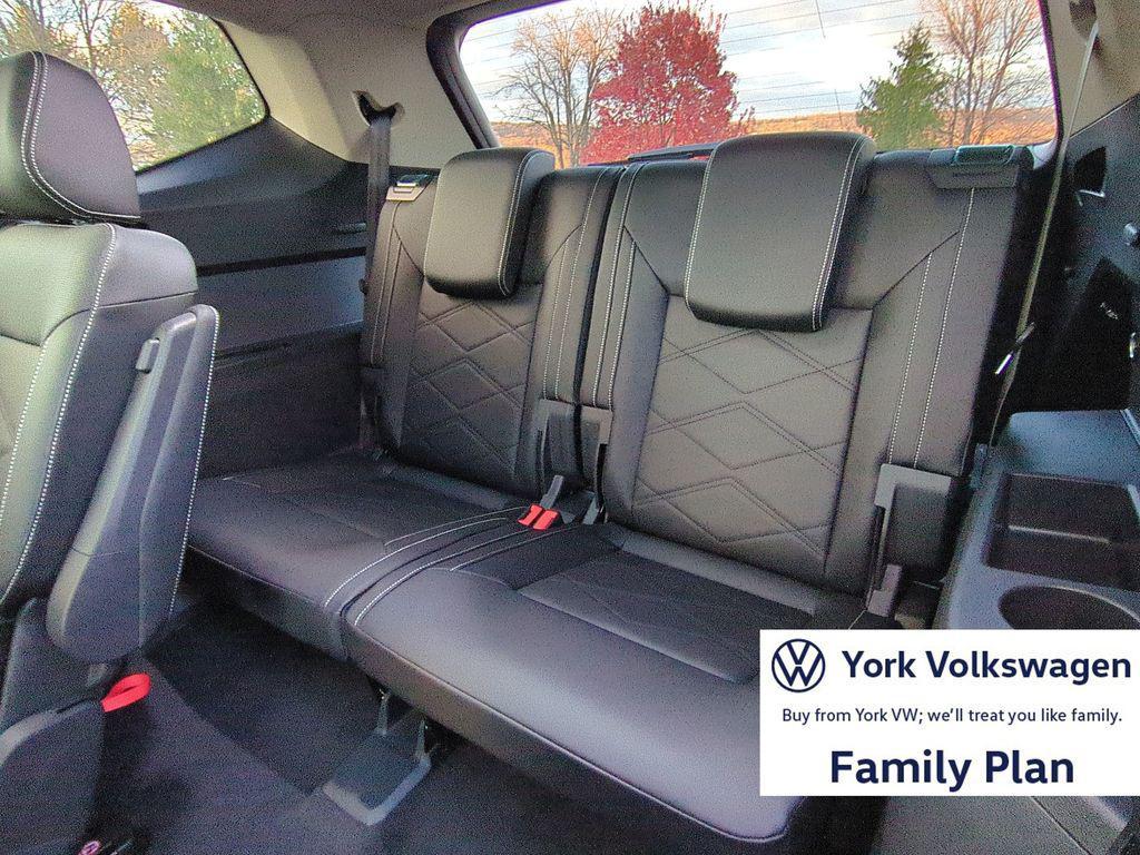 new 2026 Volkswagen Atlas car, priced at $44,594