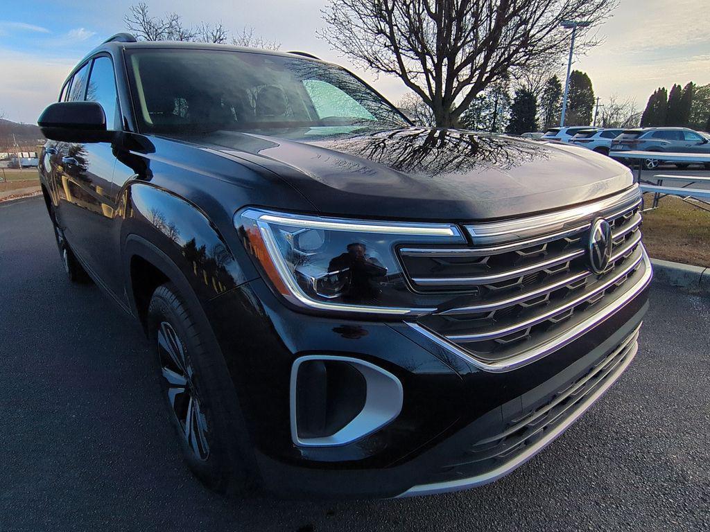 used 2025 Volkswagen Atlas car, priced at $35,990