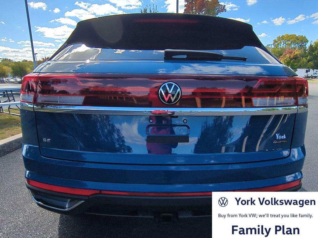 new 2026 Volkswagen Atlas Cross Sport car, priced at $43,545