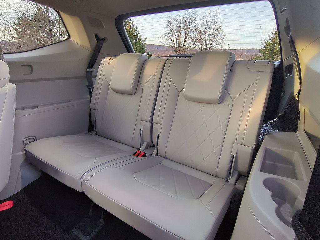 new 2026 Volkswagen Atlas car, priced at $52,570