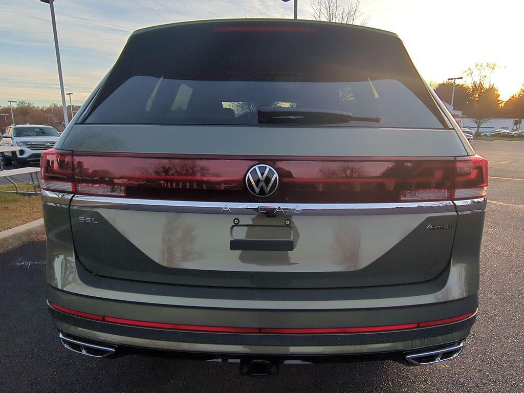 new 2026 Volkswagen Atlas car, priced at $52,570