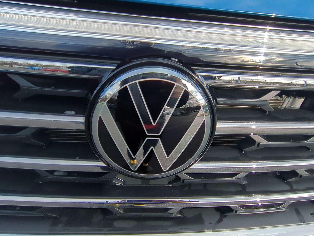 used 2025 Volkswagen Atlas car, priced at $37,992