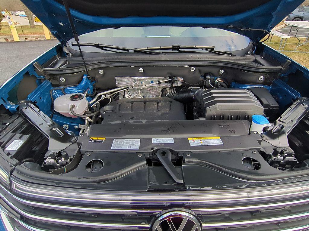 used 2025 Volkswagen Atlas car, priced at $37,992