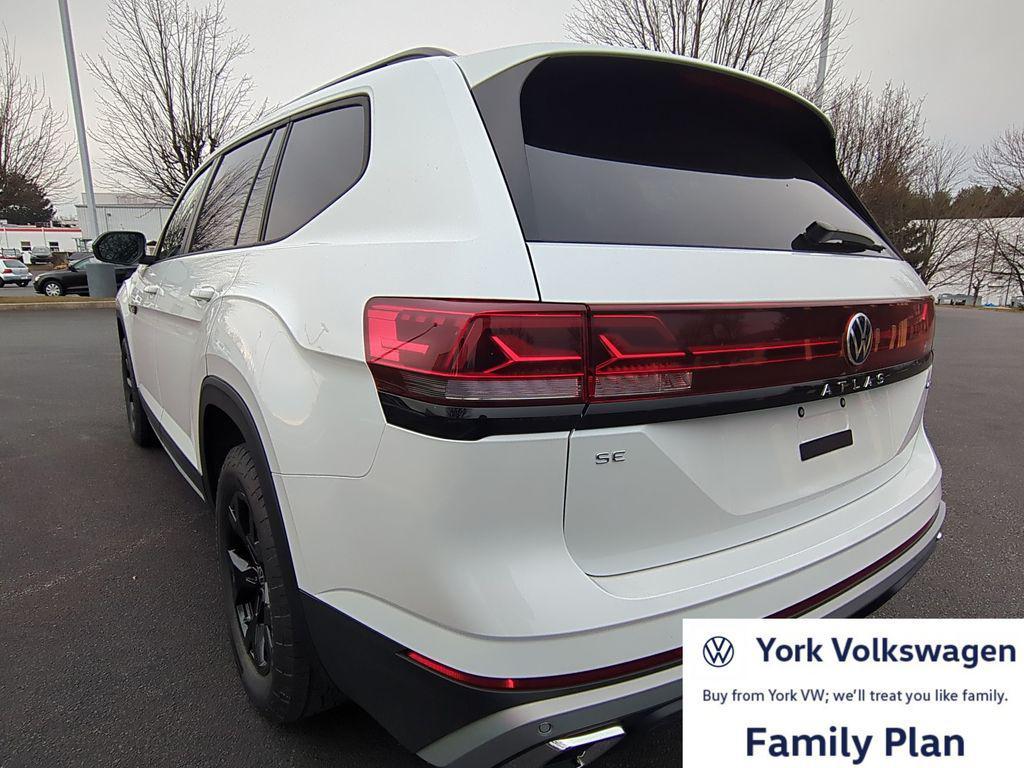 new 2026 Volkswagen Atlas car, priced at $45,212