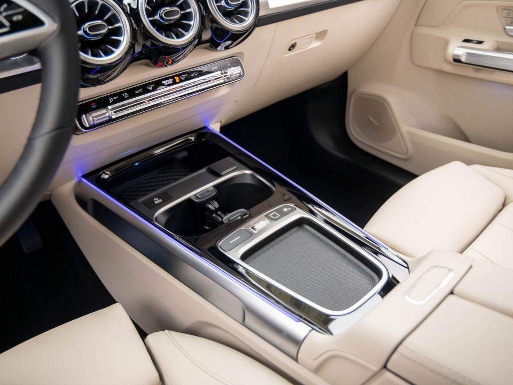 new 2025 Mercedes-Benz GLB 250 car, priced at $41,000