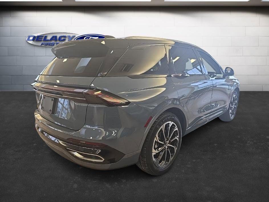 used 2025 Lincoln Nautilus car, priced at $56,303