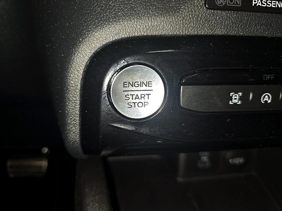 used 2023 Ford Escape car, priced at $23,186