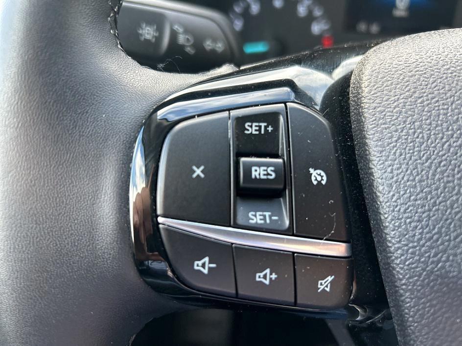 used 2022 Ford Escape car, priced at $22,106