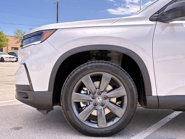 used 2025 Honda Pilot car, priced at $39,295